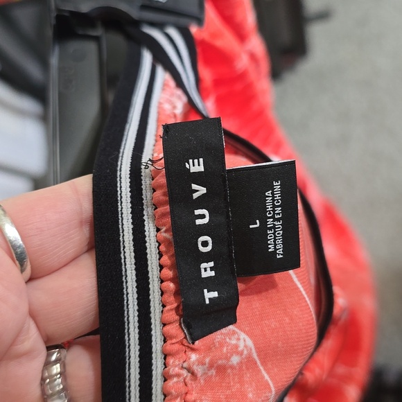 Trouve sz lg skirt coral color - Picture 4 of 4